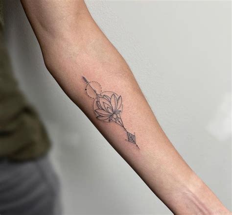 fine line tattoo gelderland|V A H I S H A.